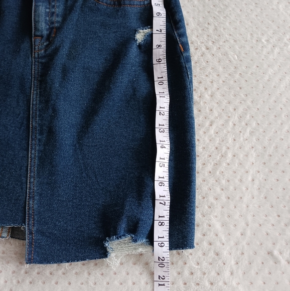 Rock& Roll cowgirl Distressed Jean skirt brand new with tags - Picture 10 of 14